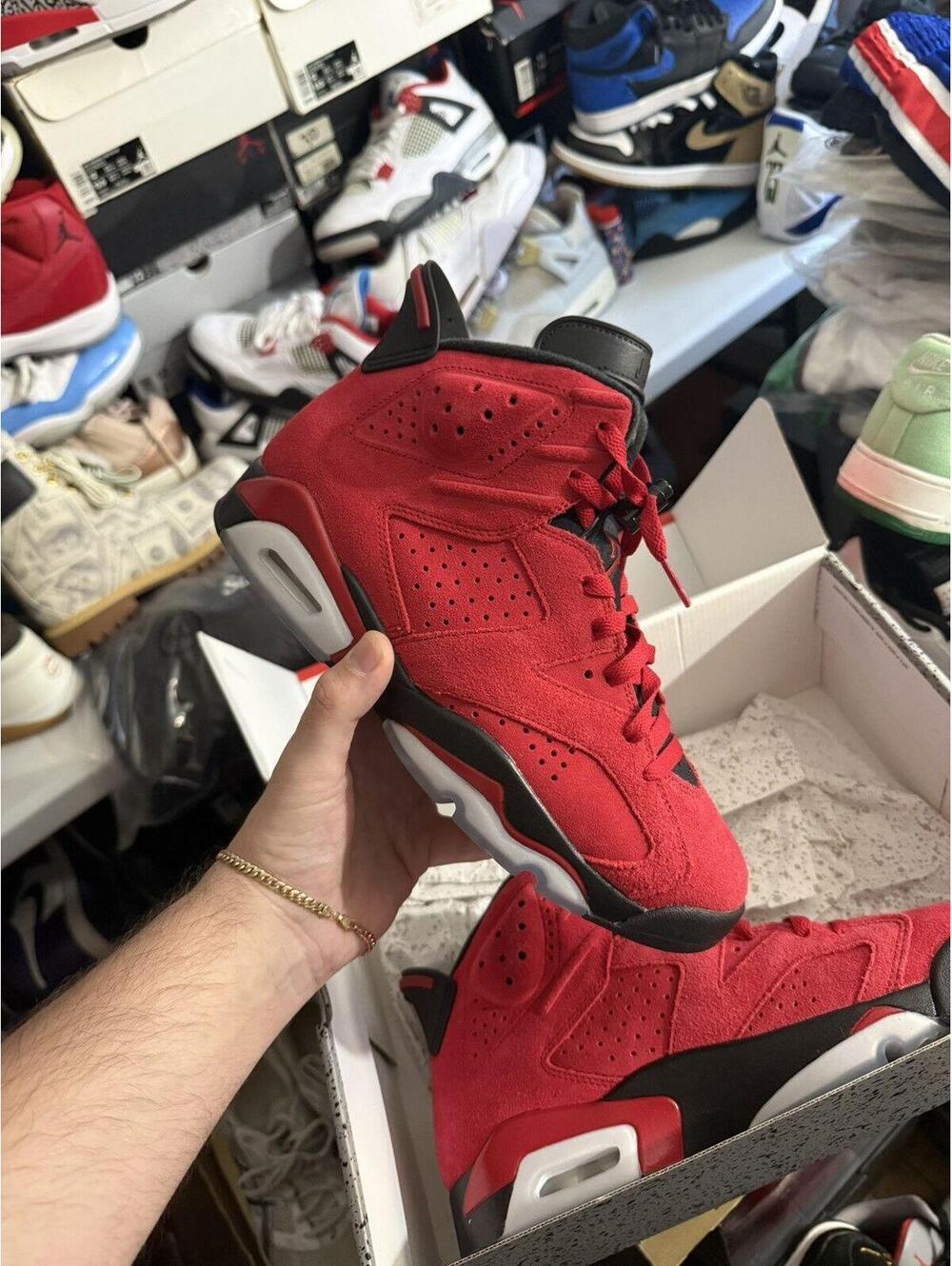Jordan retro 6 toro sz 9